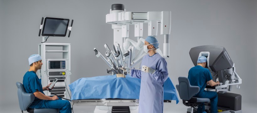 ניתוחים רובוטיים עם רובוט דה וינצ'י - Da Vinci surgery