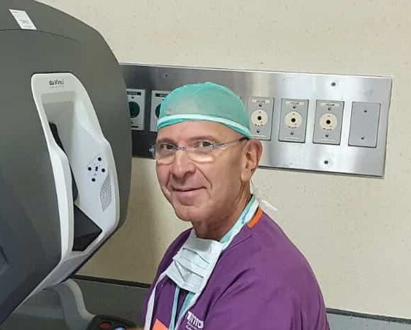 דר מיחאי מאירוביץ' מנהל היחידה לגניקולוגיה אונקולוגית בסורוקה